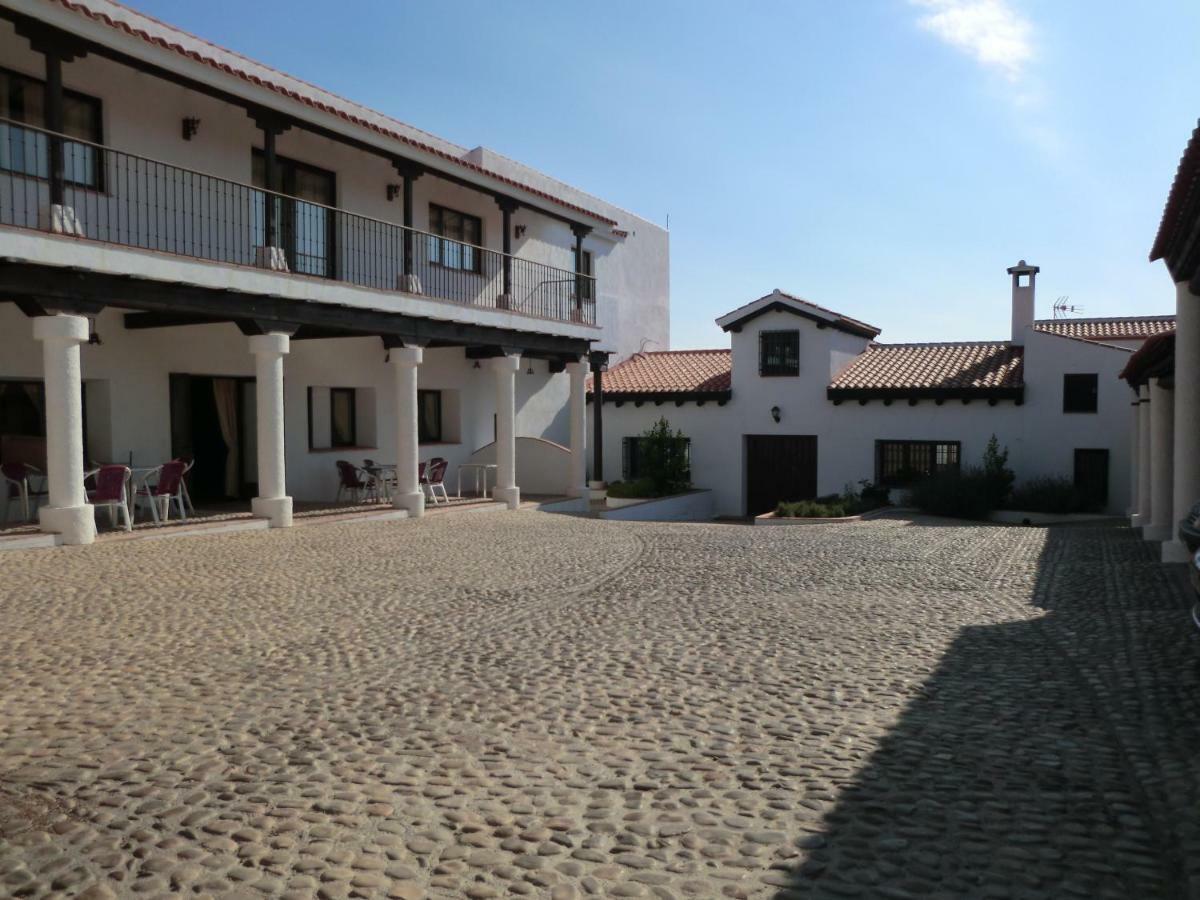 Gasthaus C.Rural Huertadeltiocruz Mestanza Exterior foto